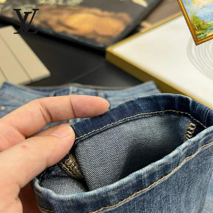 Picture of LV Jeans Long _SKULVsz28-3825tn10711360